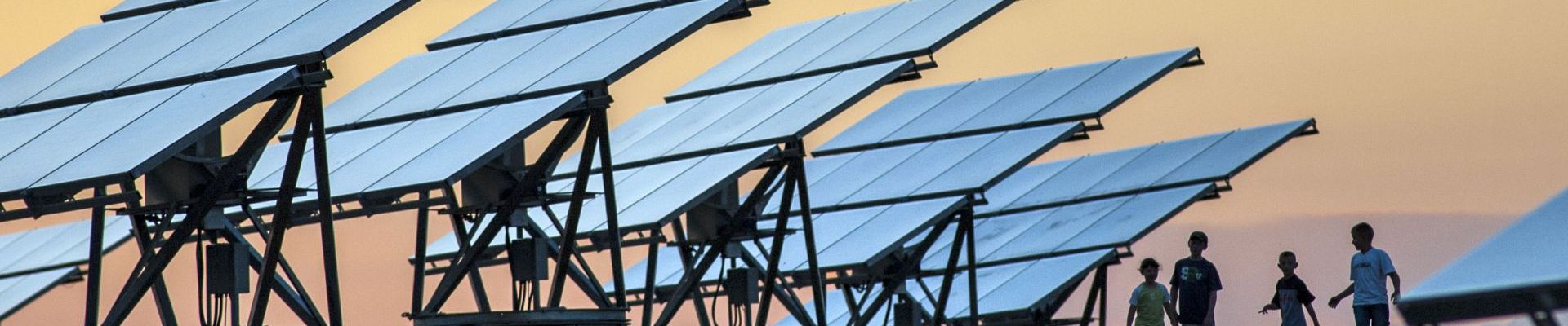 Solarpark mit Kindern